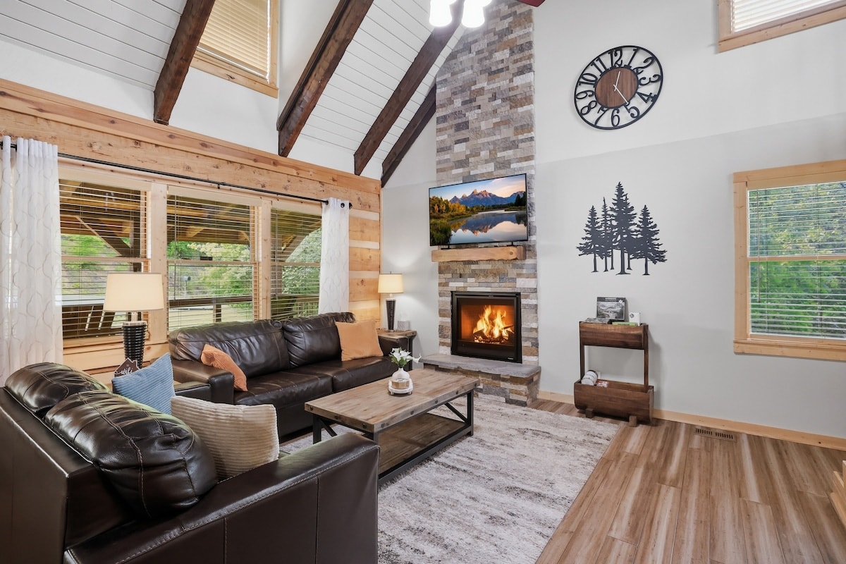 Luxury Smoky Mountain Cabin
