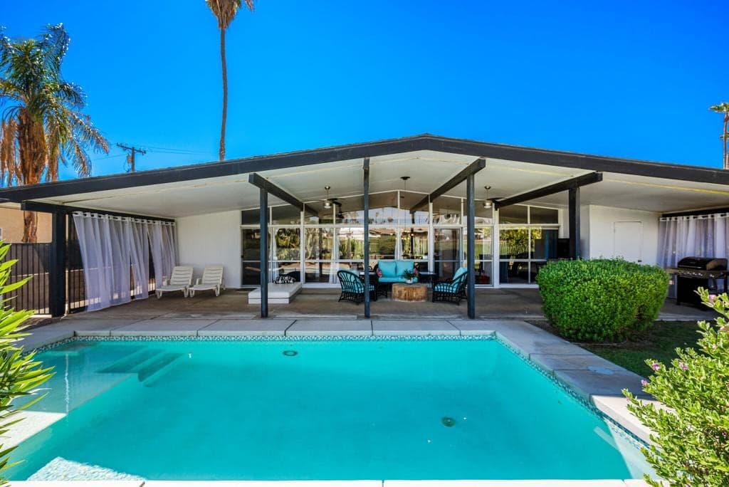 Desert Modern Oasis | Luxury Mid-Century Retreat